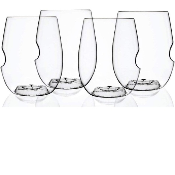 Party Wine Glasses. Plastic, reusable and shatterproof. Set of 7 - Picture 3 of 4